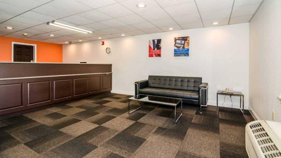 Motel 6-Newark, De Kültér fotó