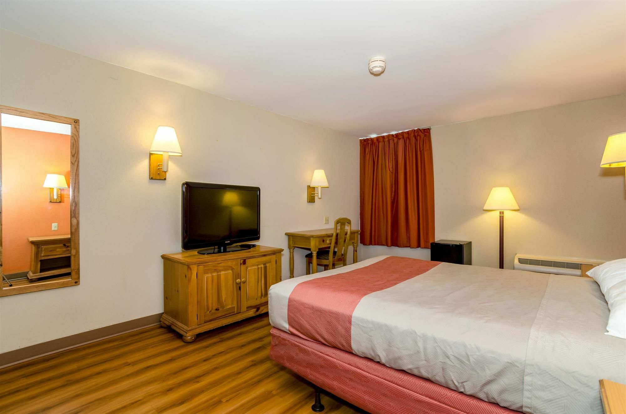 Motel 6-Newark, De Kültér fotó