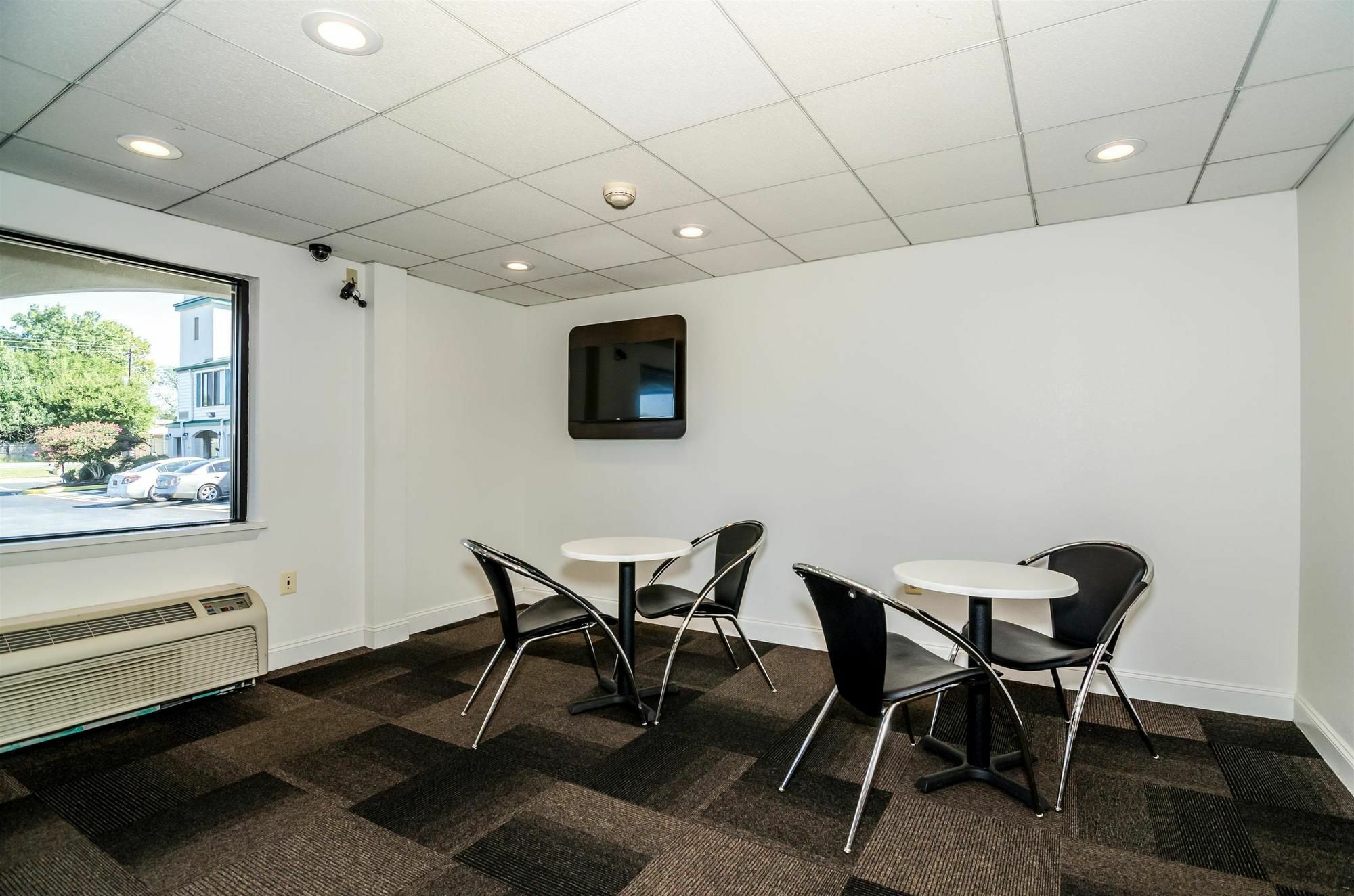 Motel 6-Newark, De Kültér fotó