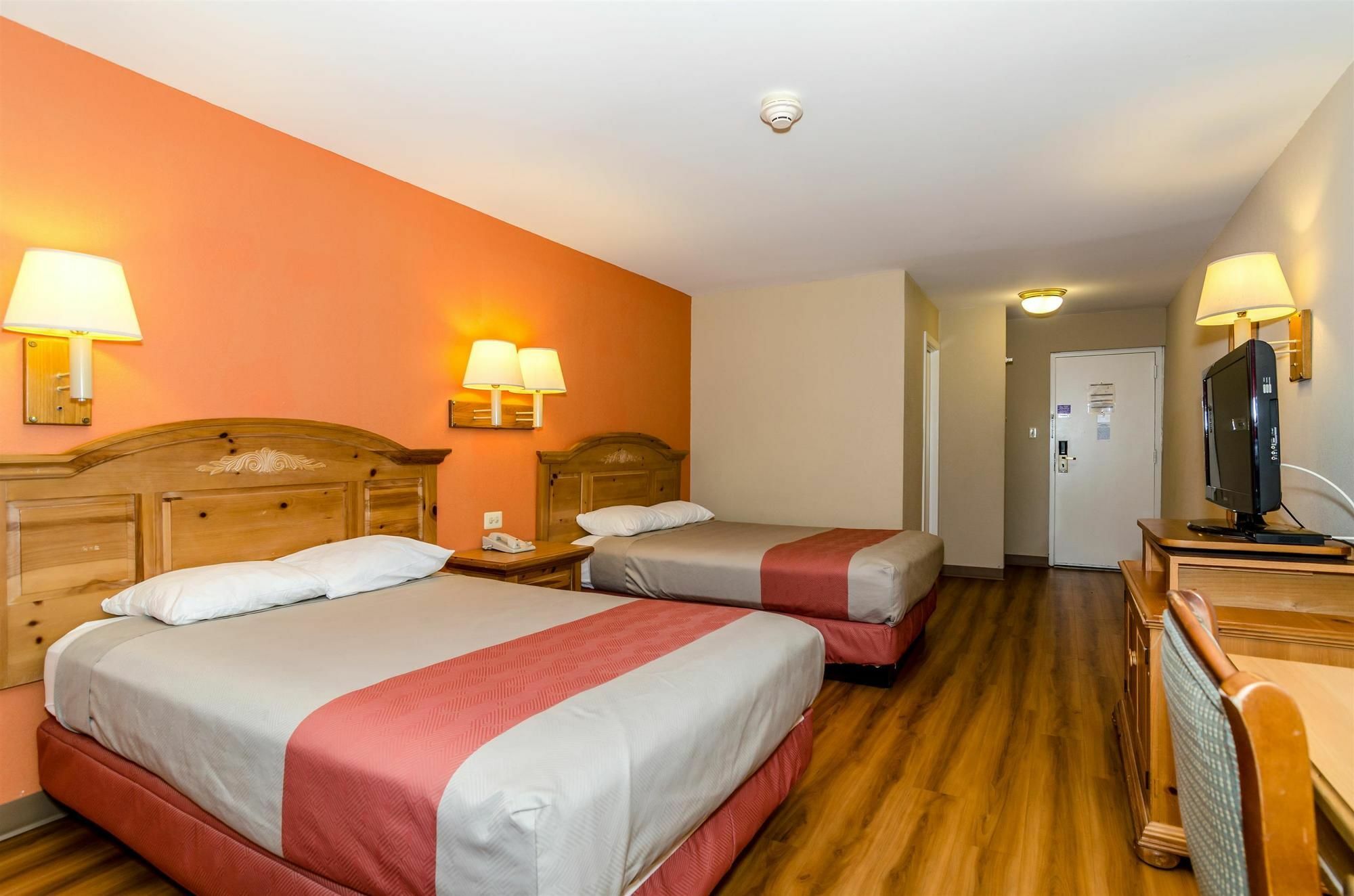 Motel 6-Newark, De Kültér fotó