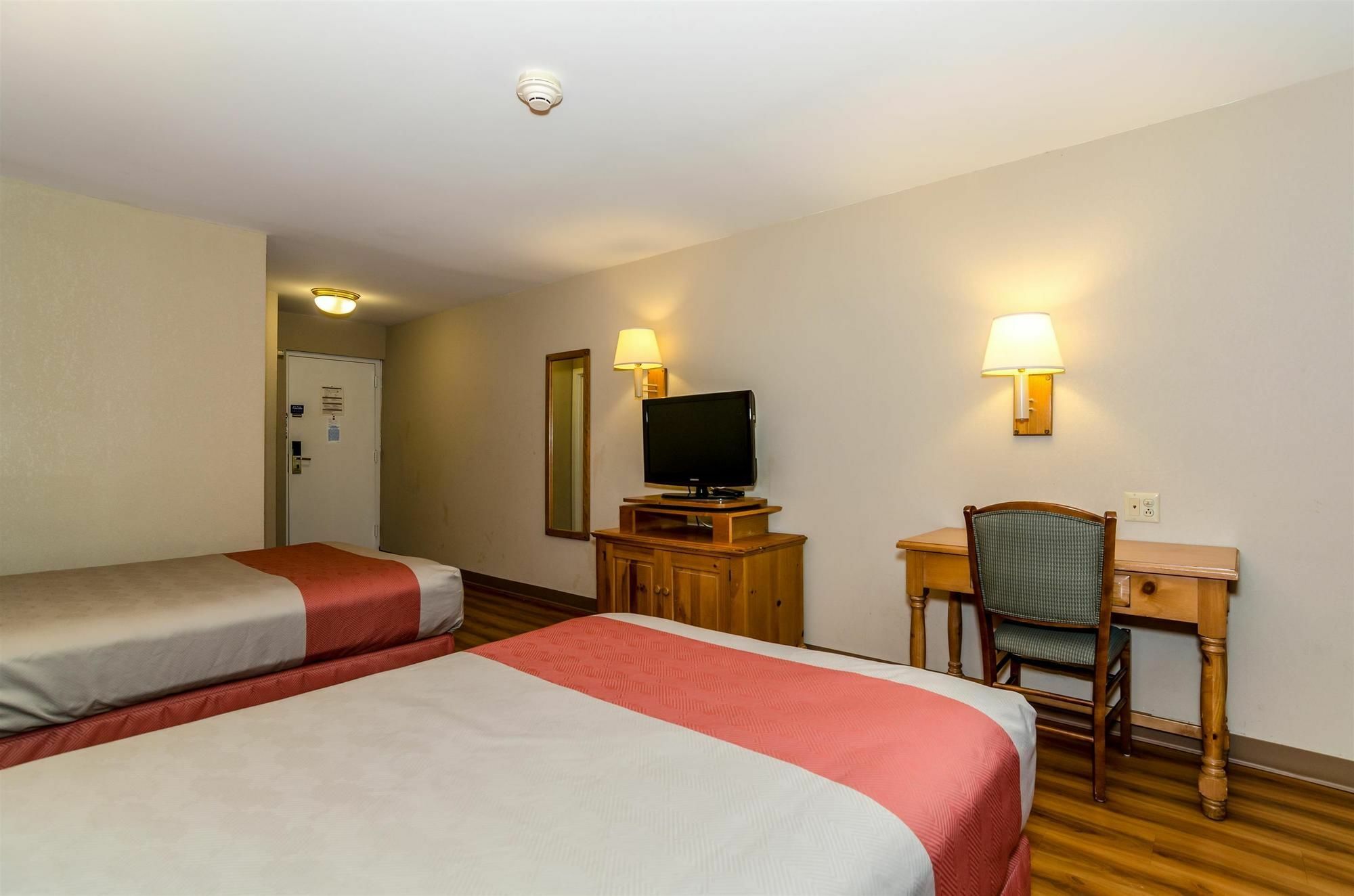 Motel 6-Newark, De Kültér fotó