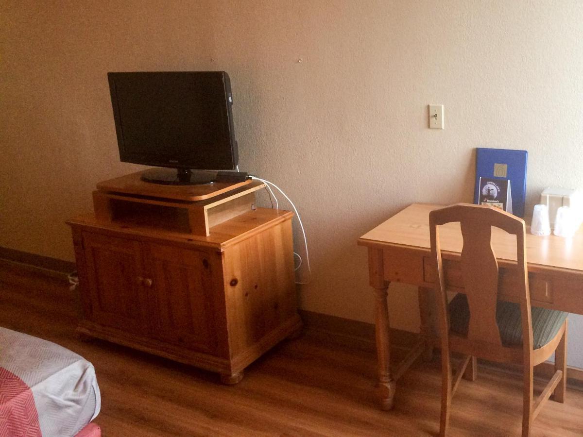 Motel 6-Newark, De Szoba fotó